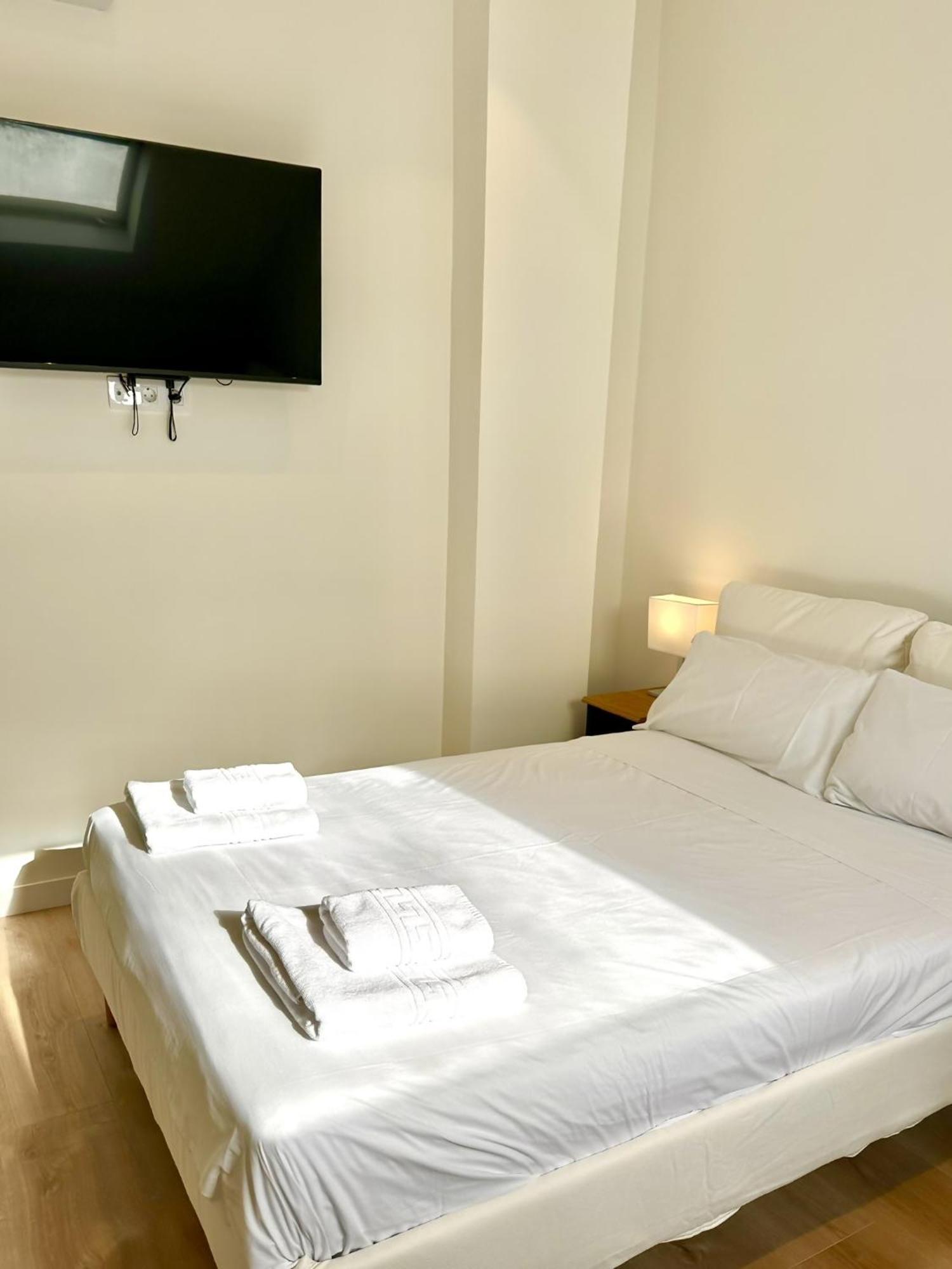 Apartamentos Noviembre Madrid Ngoại thất bức ảnh