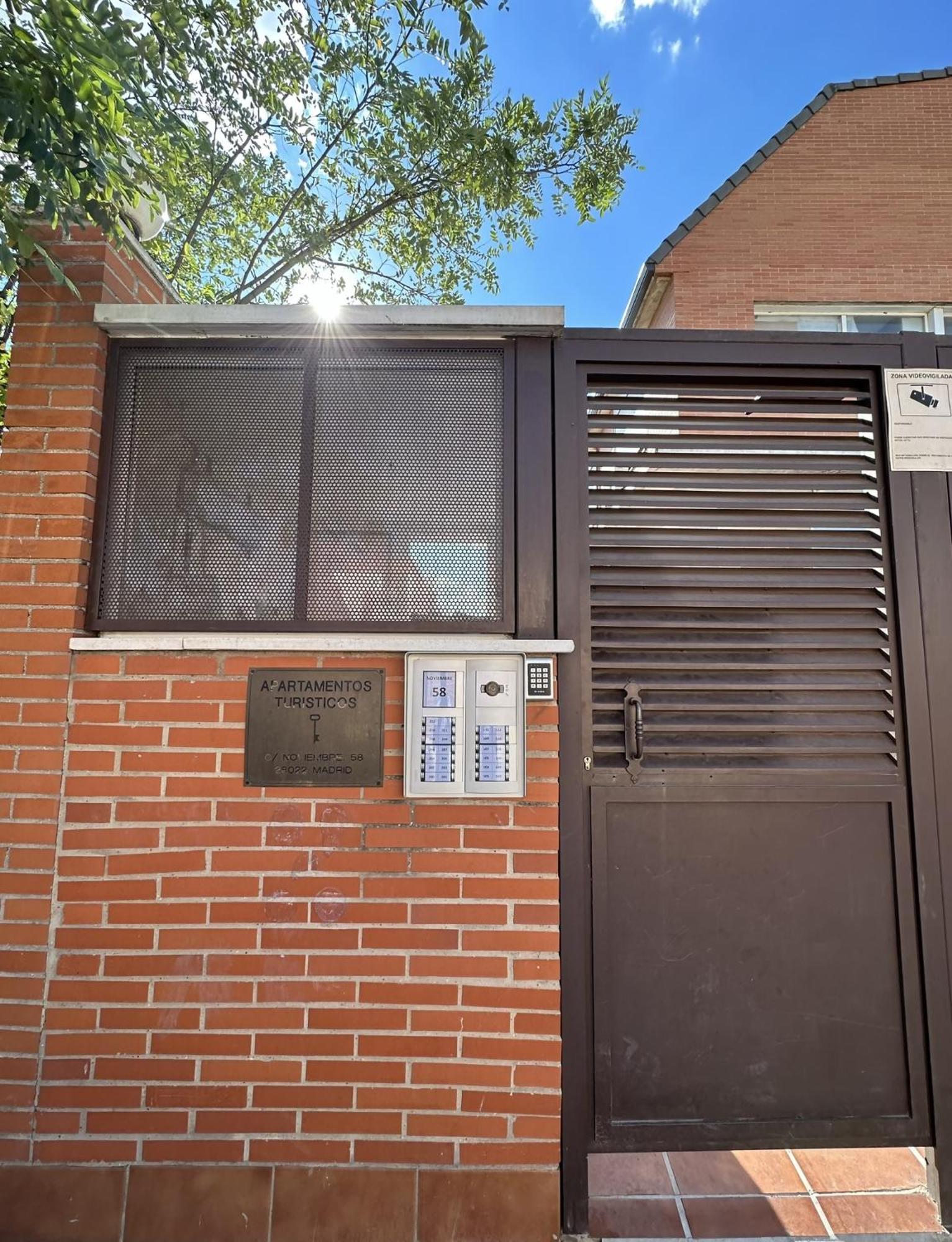 Apartamentos Noviembre Madrid Ngoại thất bức ảnh